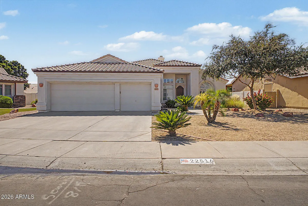 Building Photo - 22516 N 68th Dr