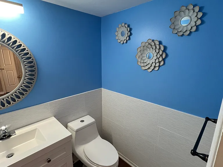 303 Victoria Way — Photo 6
