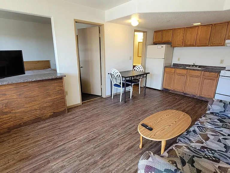 Sportsman's Royal Manor — Photo 11