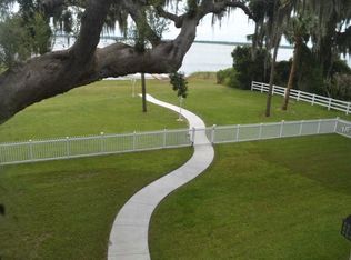 37130 County Road 452, Grand Island, FL 32735