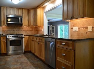 25 Heritage Dr, Ludlow, MA 01056