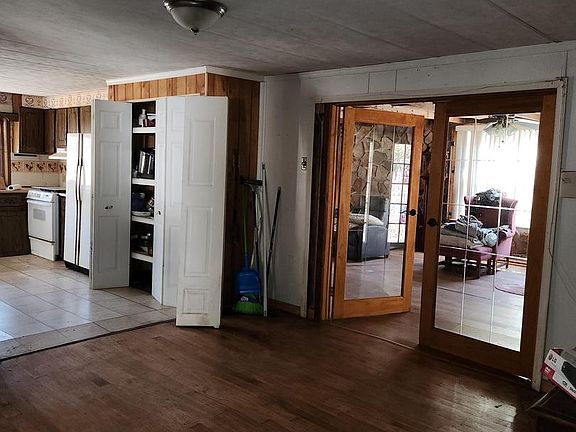 5th image of 3020 Nova Scotia Rd