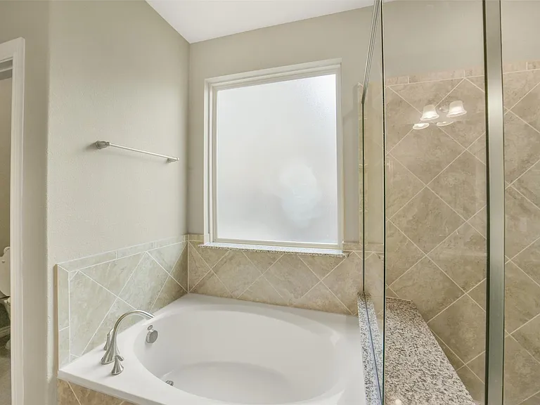 9651 Thimbleweed Dr — Photo 34