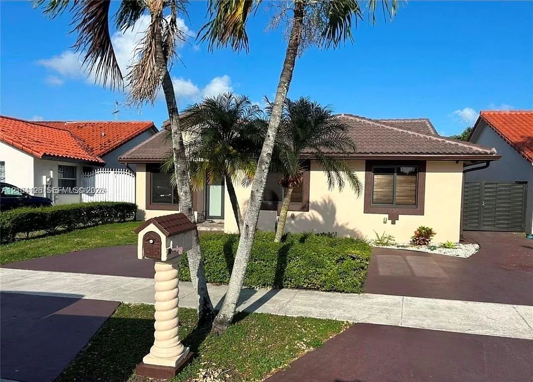 Venezia Homes Estates — Photo 1