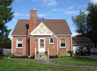 108 Woodward Dr, West Seneca, NY 14224