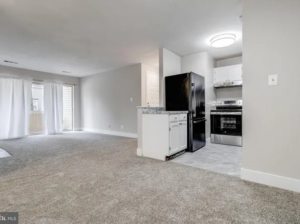 13201 Wonderland Way APT 2-83, Germantown, MD 20874