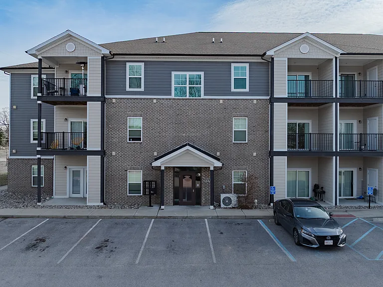 St. James Place — Photo 5