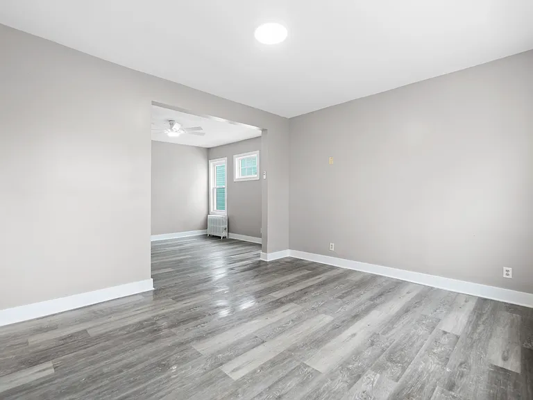337 Leslie St #2 — Photo 5