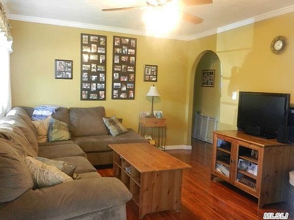 5th image of 381 Lillian Blvd