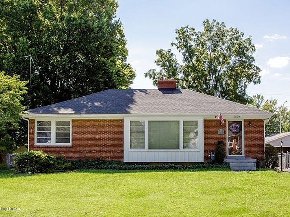 2nd image of 2520 Gardiner Ln