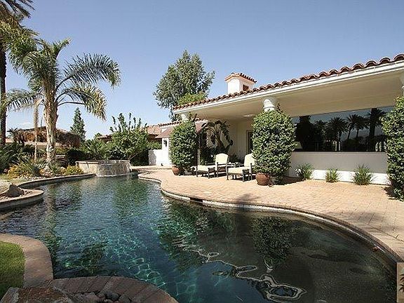 4th image of 56565 Village Dr