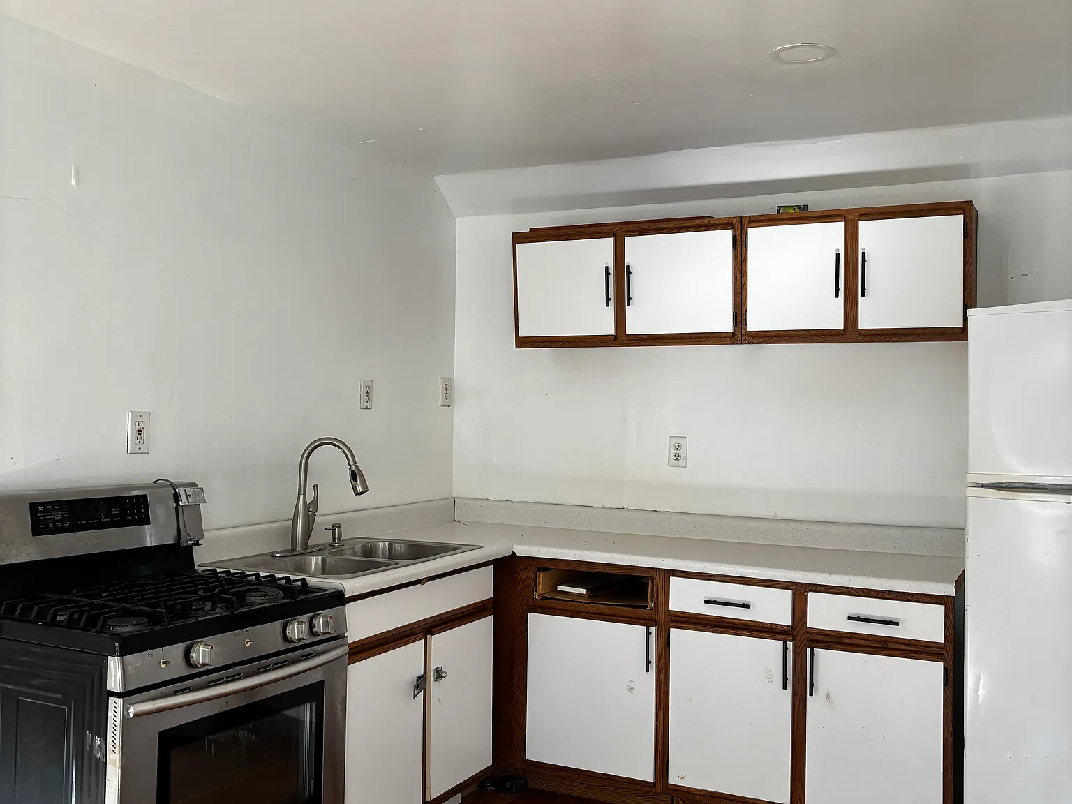 2 bed, 900 sqft, $1,295 — Photo 3