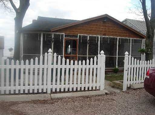 1st image of 127 Buena Vista Dr
