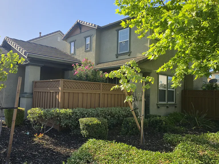 296 W Moraga St — Photo 3