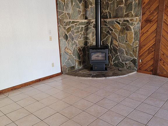 2nd living room