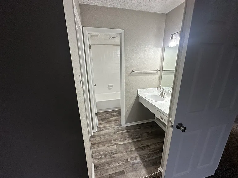 Maxton West Apartment Homes — Photo 35