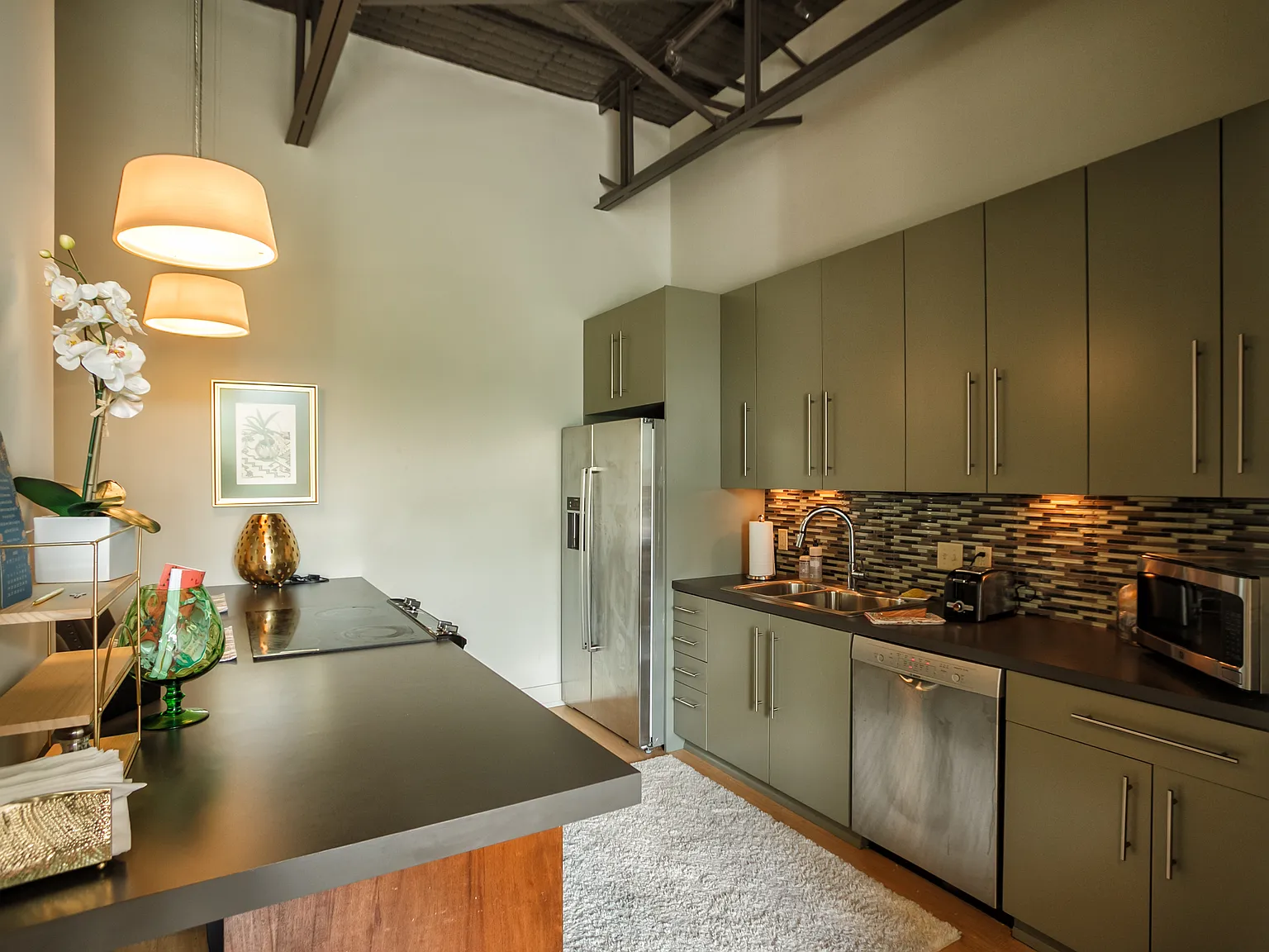 2 bed, 1200 sqft, $2,195 — Photo 2