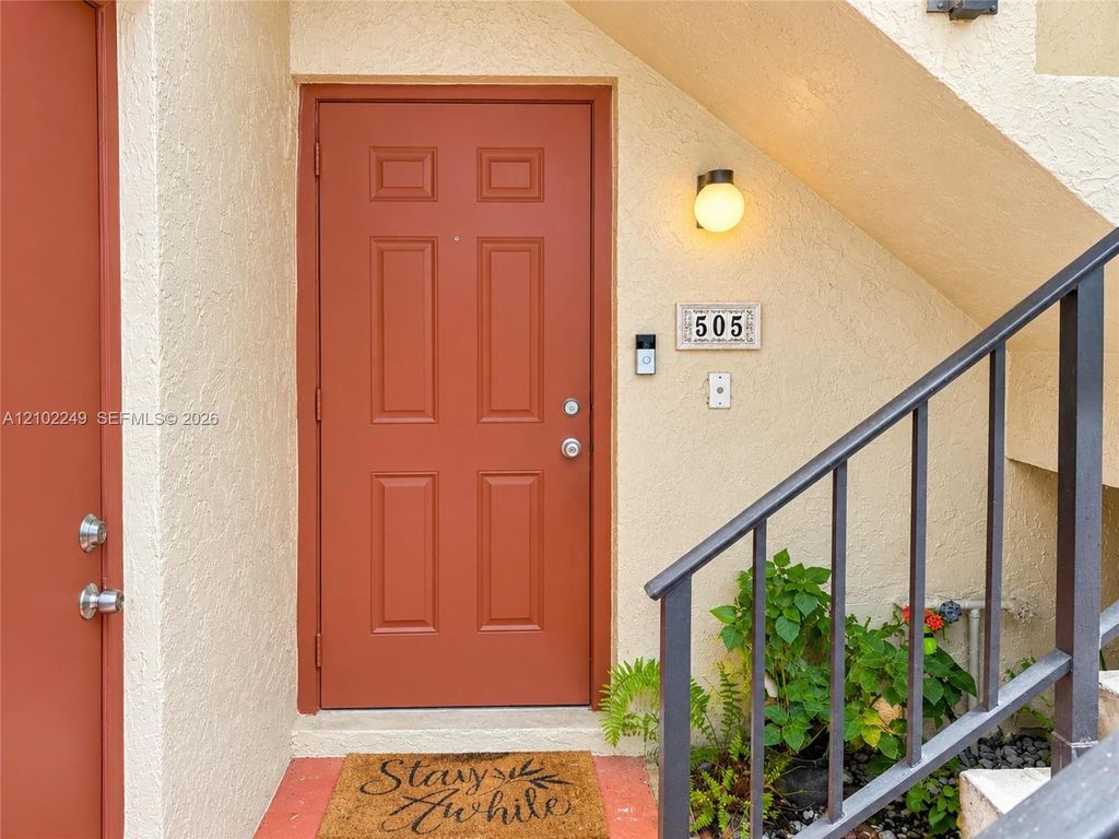 1769 NE 40th Pl APT 505, photo 3