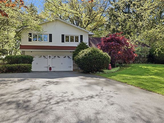 2nd image of 58 Landsdowne Ln