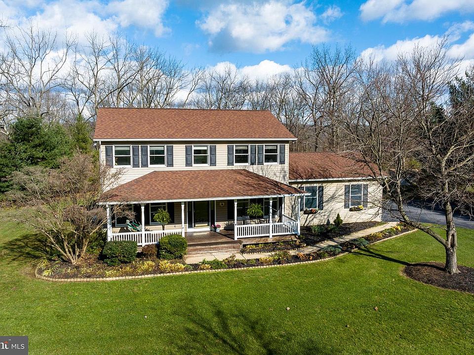 1st image of 81 Lovell Ln