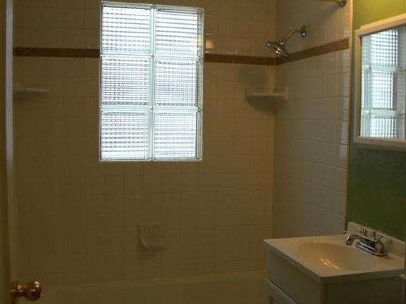 5th image of 6119 N Braeburn Dr