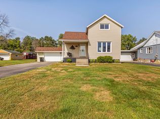 4301 10th St, Menominee, MI 49858