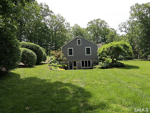 4th image of 172 Gallows Hill Road