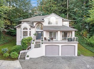 16875 SE 38th Pl, Bellevue, WA