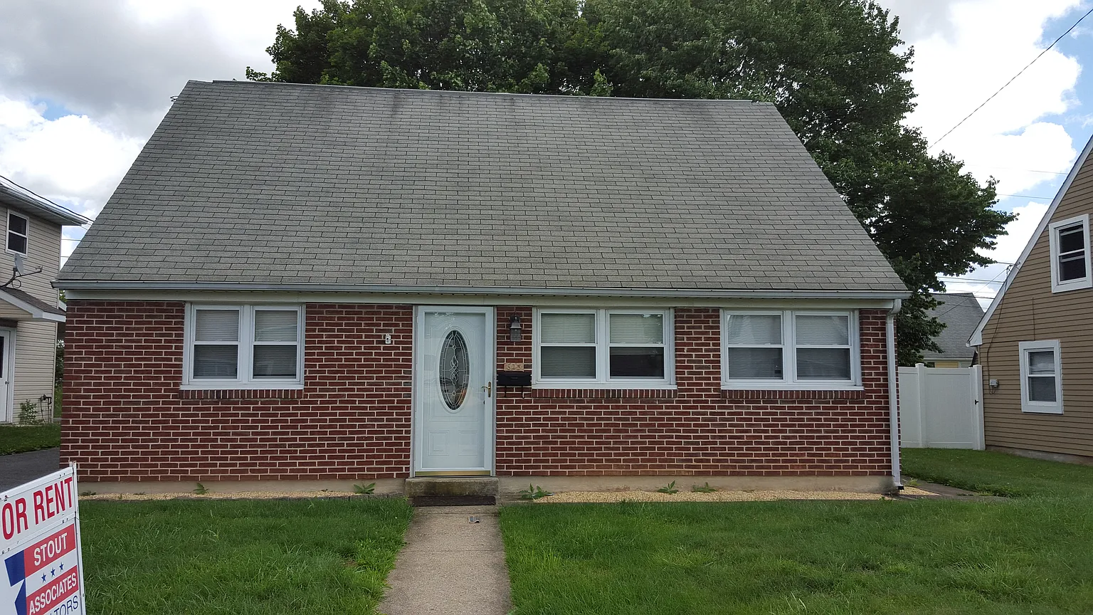 623 Hartman Ave photo 1
