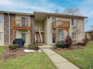 2100 Light Rd APT 211, Oswego, IL 60543