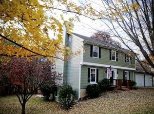 8010 Forest Edge Dr, Roanoke, VA 24018