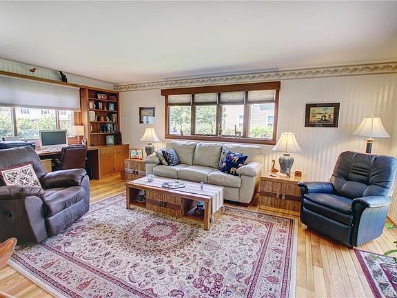 2nd image of 98 Sherburn Dr
