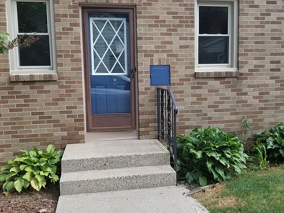 4th image of 2076 Brandon Dr NW