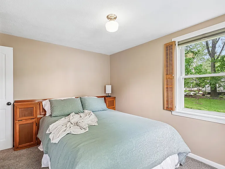 686 Portage Lakes Dr — Photo 34