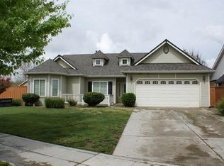 198 E Olson Ave, Reedley, CA 93654