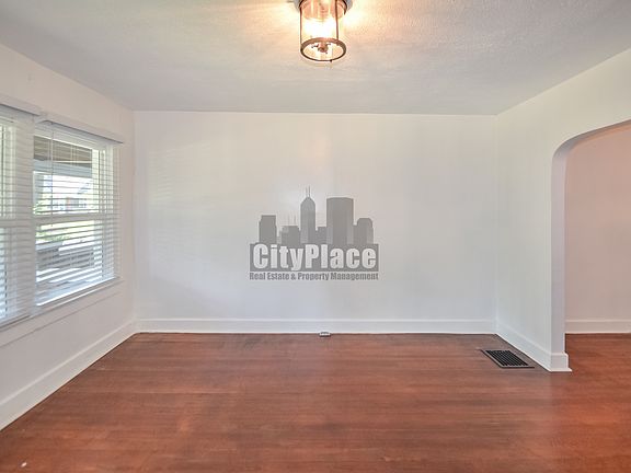 5th image of 810 N Gladstone Ave