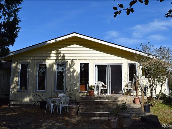 3rd image of 119 Cakesosta St SW