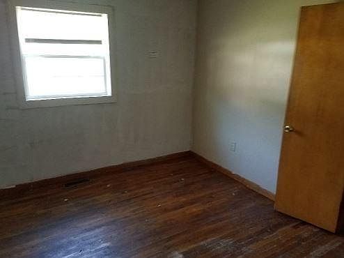 5th image of 99 N Buckingham Ave