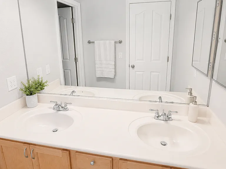 249 Jessica Grove St — Photo 16