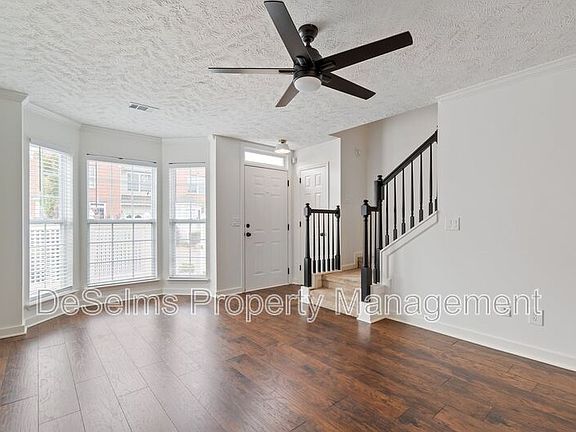 3rd image of 423 Compton Ln