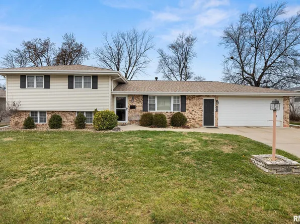 225 S Montana Ave, Morton, IL 61550