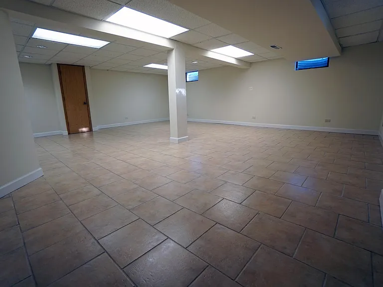 6S546 Sussex Rd — Photo 41