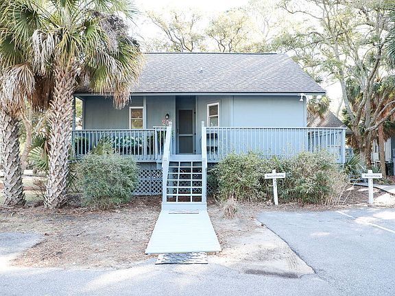 3rd image of 204 Sea Cloud Cir