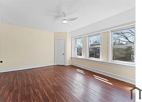 1943 Stenton Ave — Photo 10