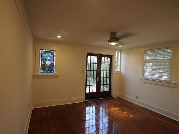 4th image of 1043 Peniston St