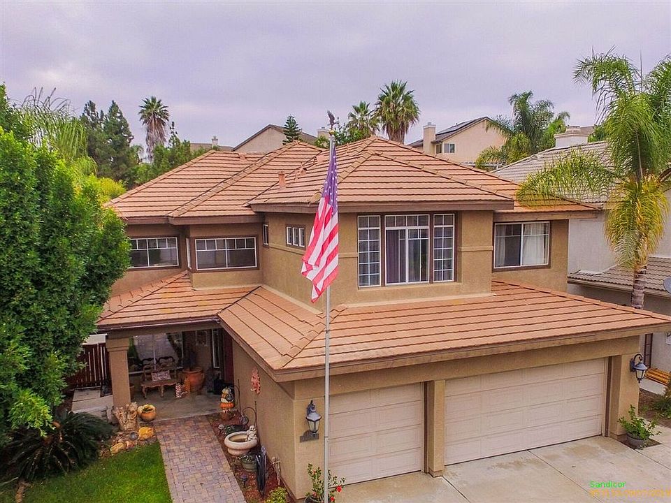 1st image of 582 Padrone Pl