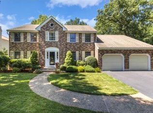 18 Thomas Dr, Reading, MA 01867