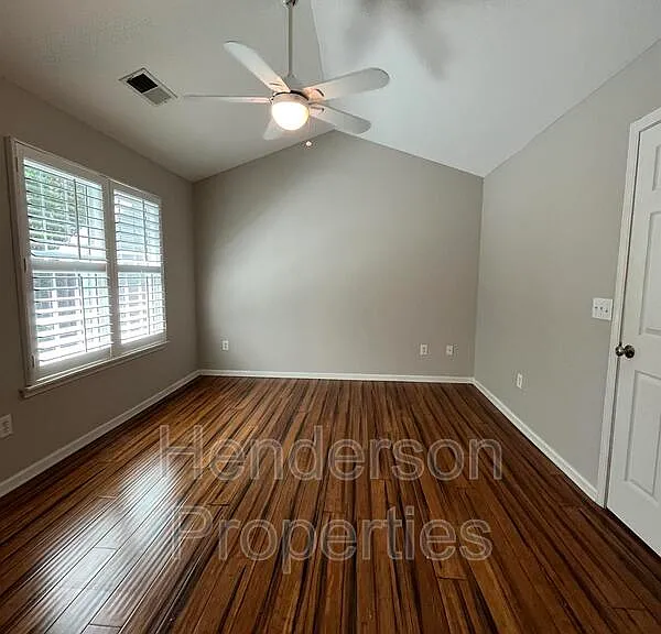 9330 Timothy Ct — Photo 15