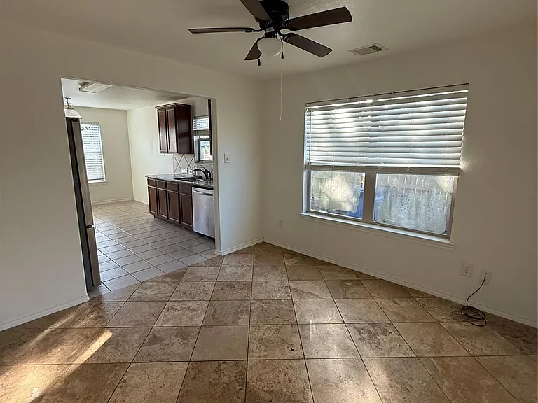 4330 Sprangletop Ave — Photo 5