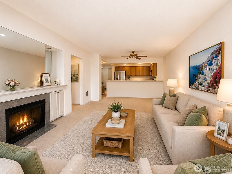 3rd image of 15020 Bothell Way NE #204